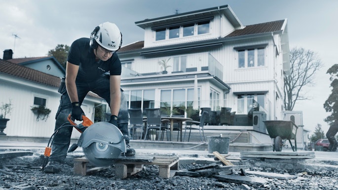 How to Help Customers Choose a Concrete Saw