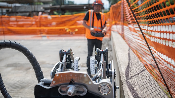 The RPL/SSL-45 is compatible with the RCU75, can mill up to 7 in. deep and has a working width of 17 in.