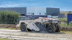 The AutoTrac automatic steering system makes Wirtgen cold recyclers and soil stabilizers even more efficient.